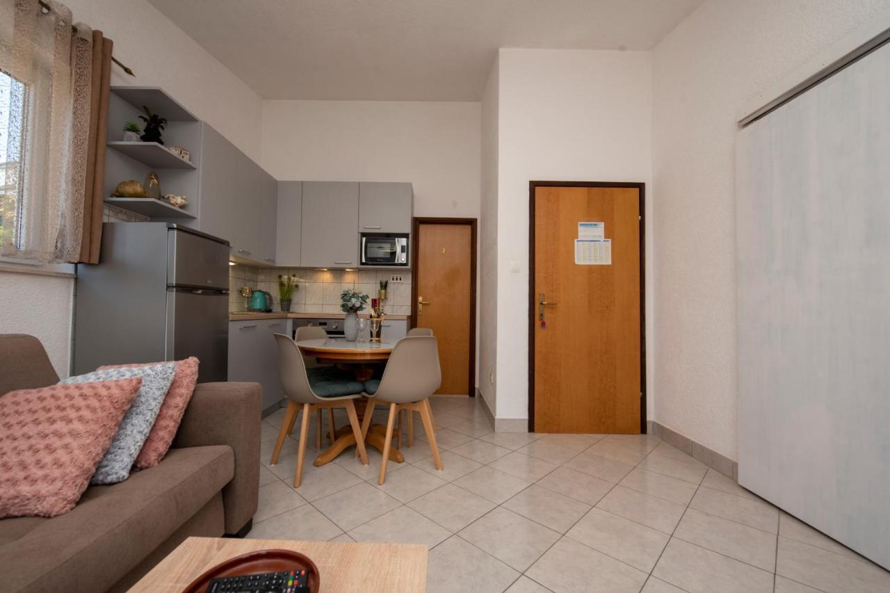 Apartments Bevanda Podstrana Kültér fotó